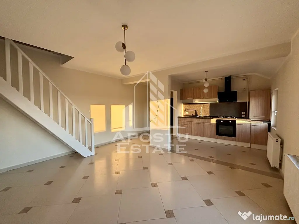 Apartament cu 4 camere in zona Dambovita cu pod amenajat,...