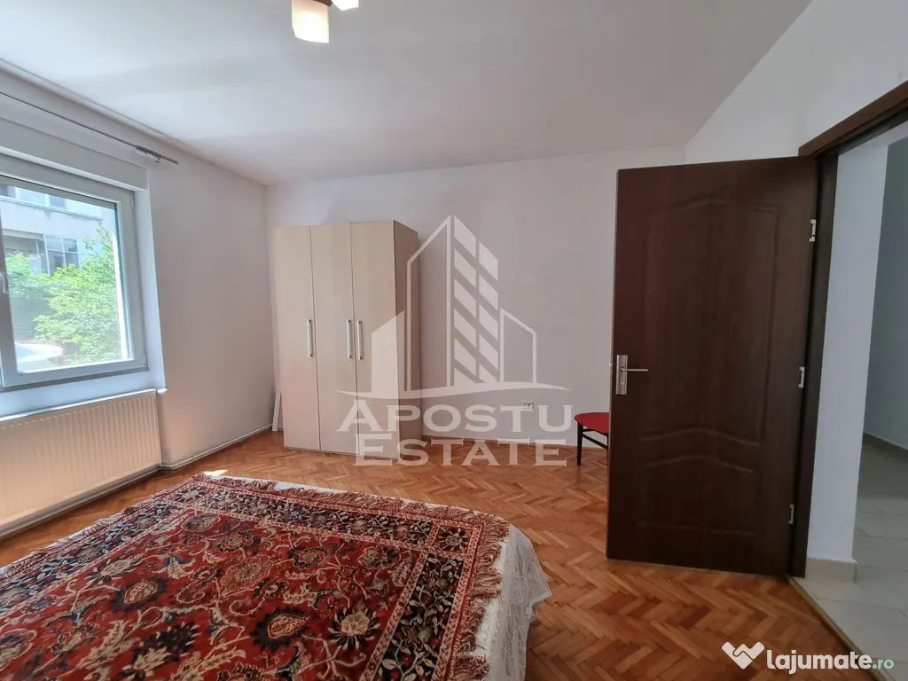 Casa individuala cu 3 camere in Calea Sagului, cu curte s...