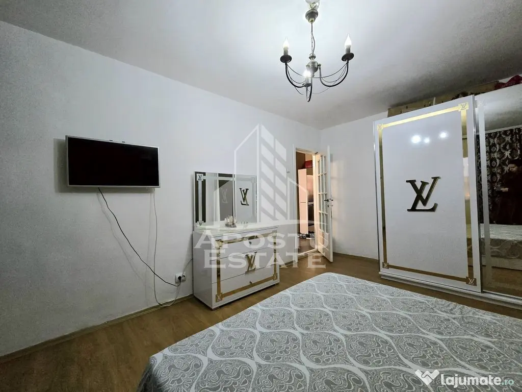 Apartament decomandat, 2 camere, etaj intermediar, Lipovei