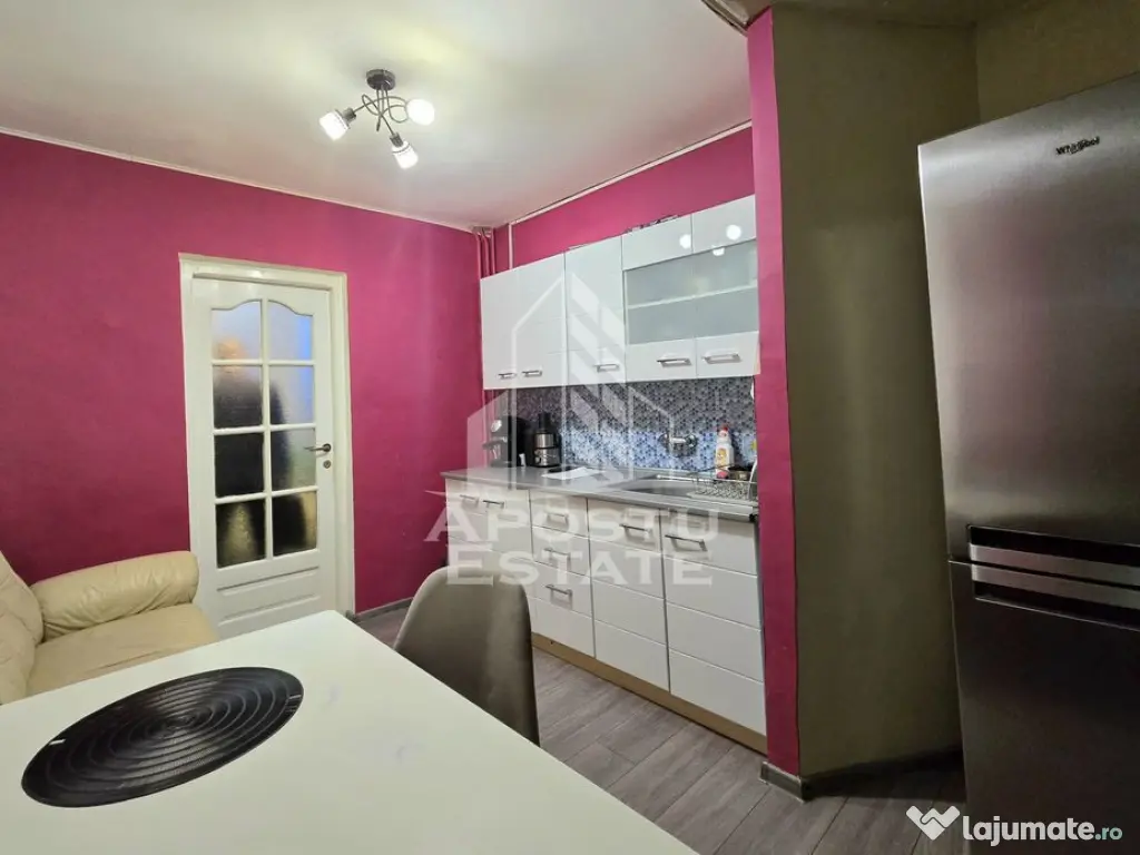 Apartament decomandat, 2 camere, etaj intermediar, Lipovei