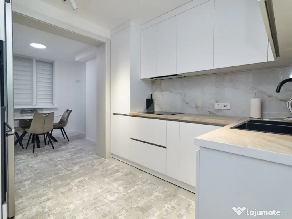 Spre vanzare 3 camere zona Bartolomeu