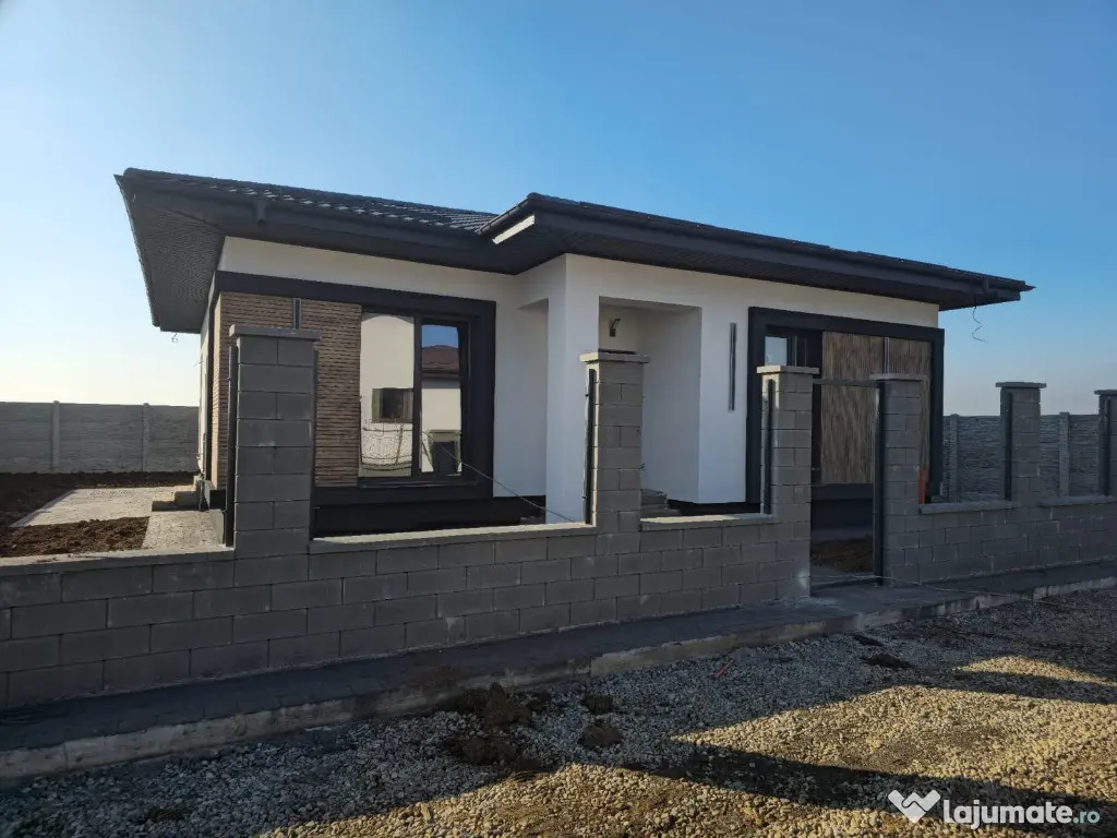 Casa parter 4 camere /Com.Berceni 