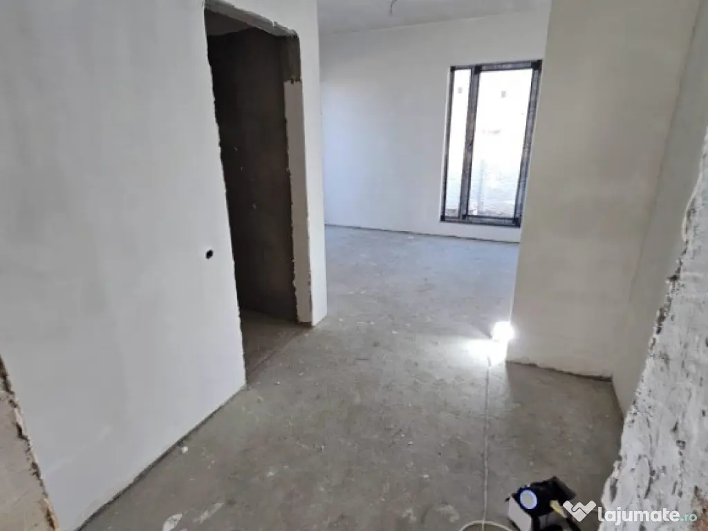 Casa parter 4 camere /Com.Berceni 