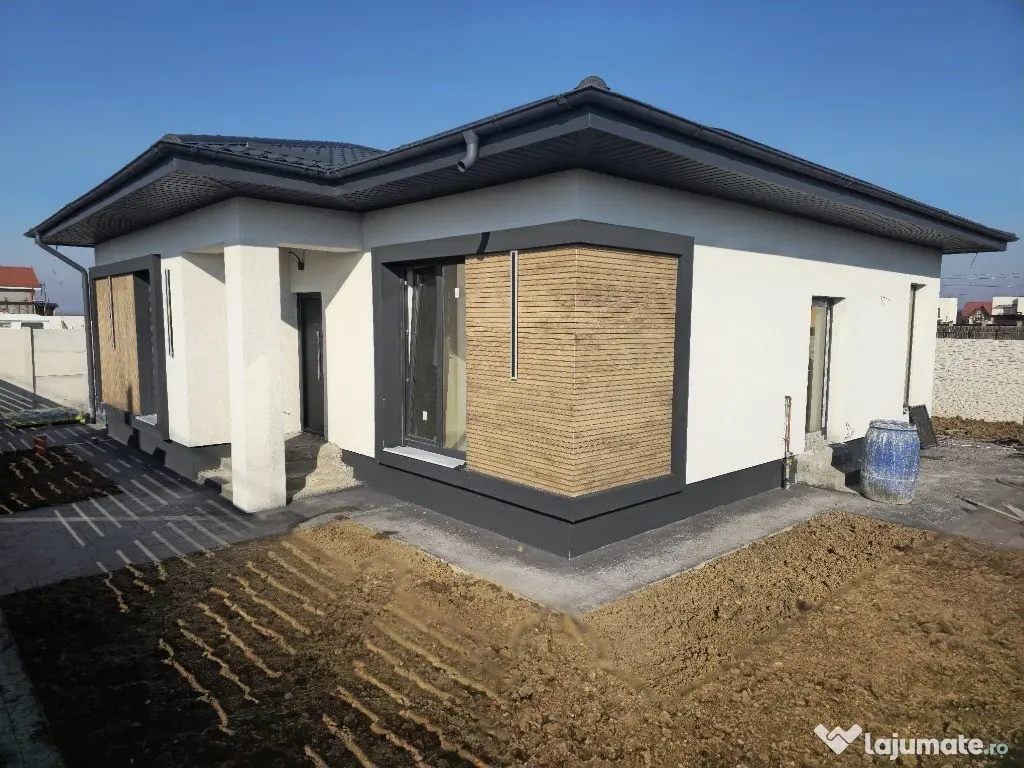 Casa parter 4 camere /Com.Berceni 