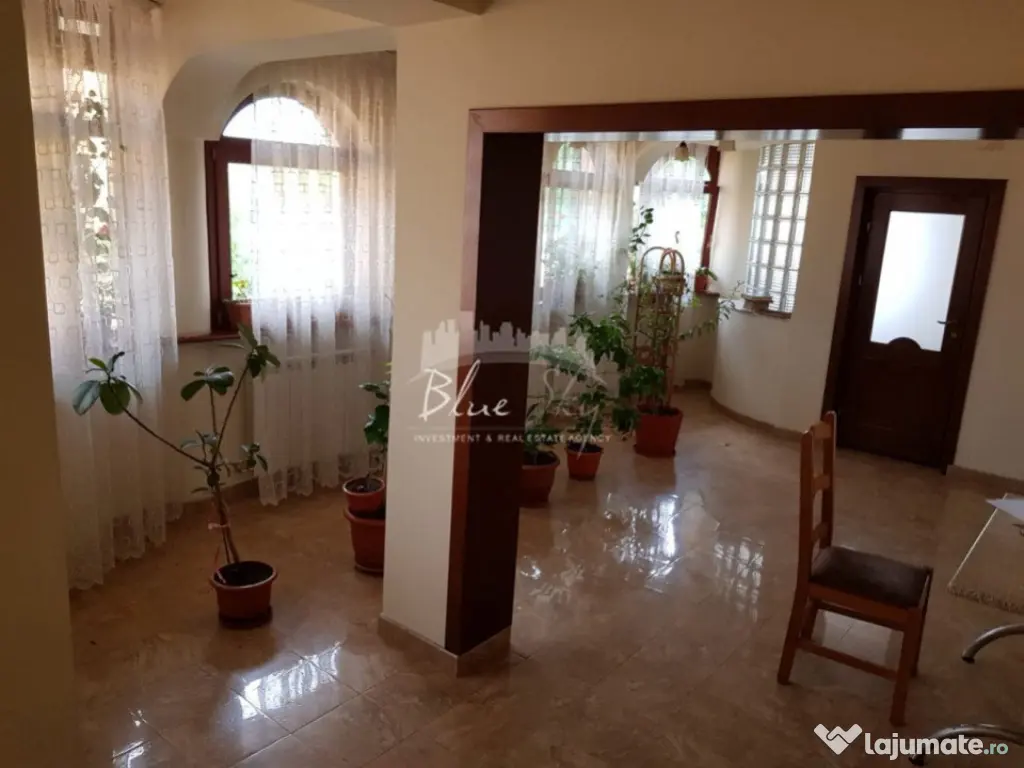 VILA KM 5 P+1+M ,TEREN 1000MP 