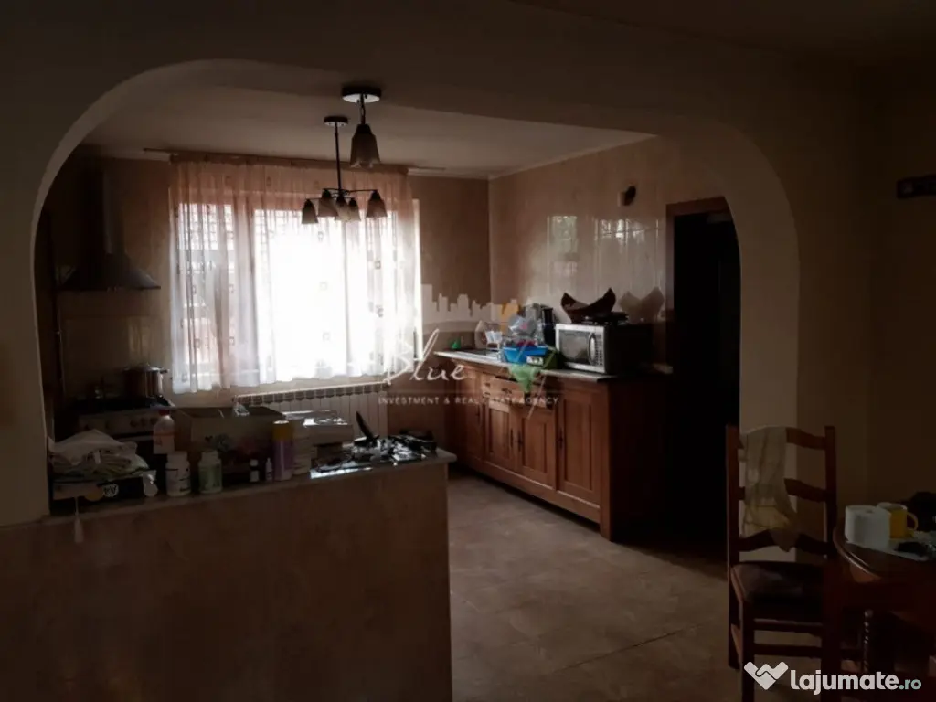 VILA KM 5 P+1+M ,TEREN 1000MP 