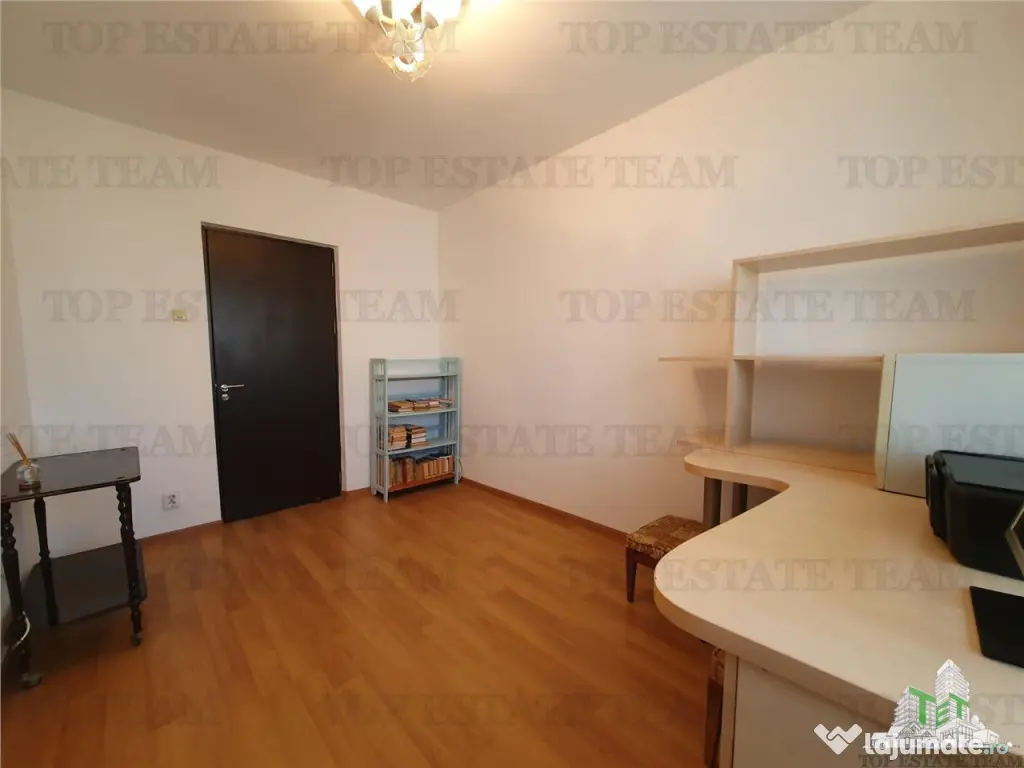 Apartament 4 Camere bloc Petromar in zona Gara Constanta 