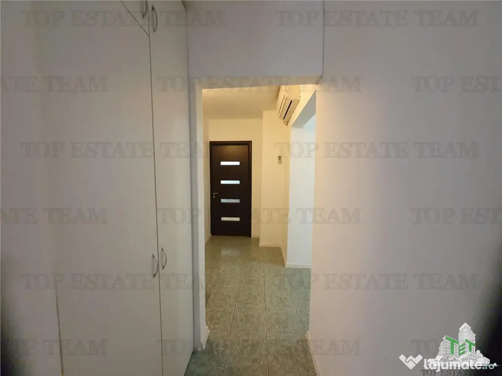 Apartament 4 Camere bloc Petromar in zona Gara Constanta 