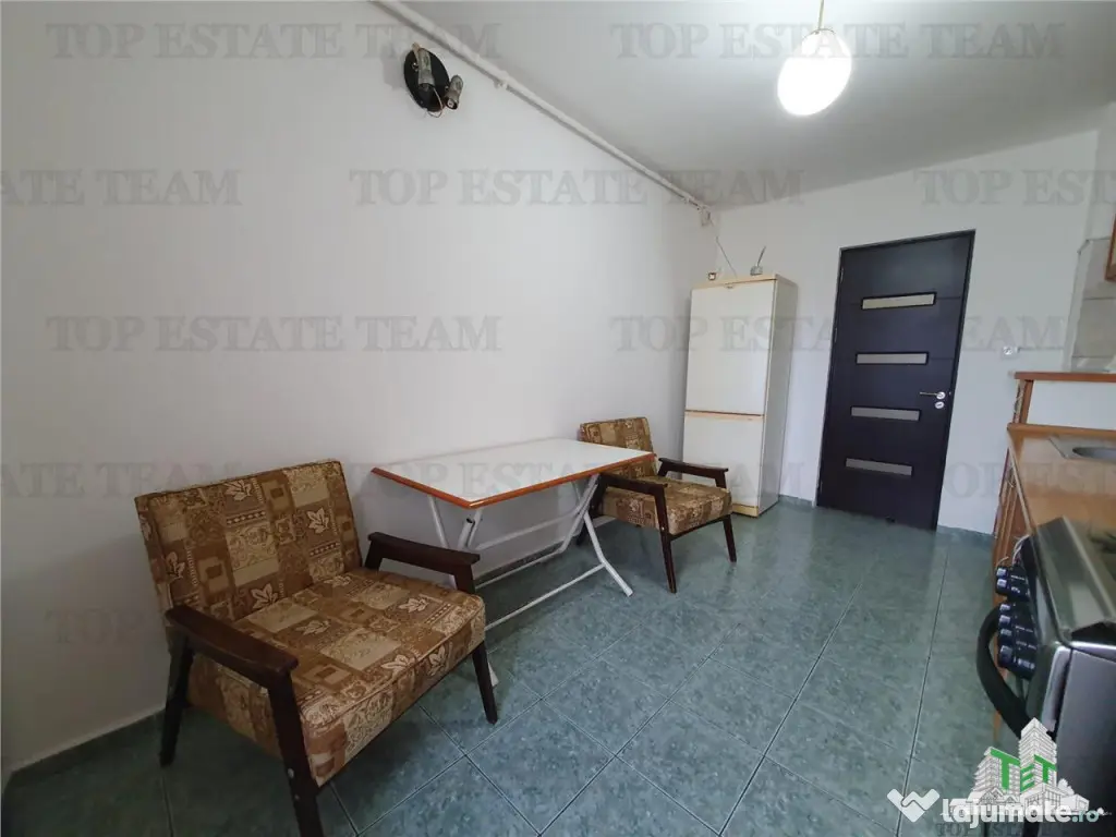 Apartament 4 Camere bloc Petromar in zona Gara Constanta 