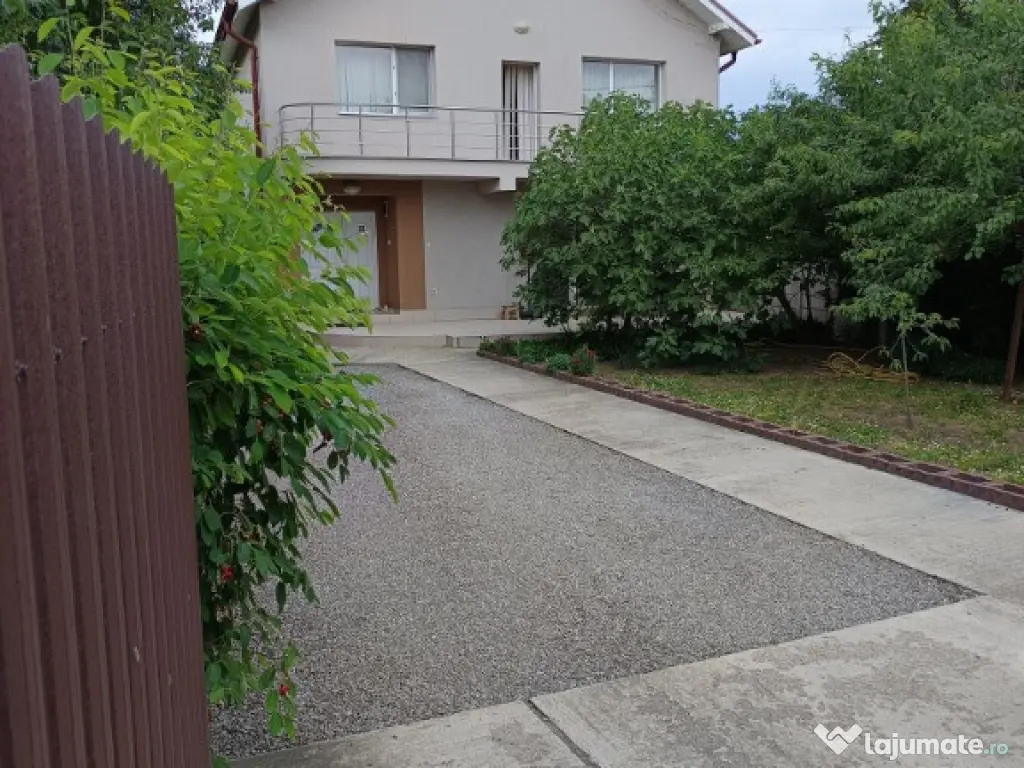 Otopeni central vila p+1 (400mp cu 3 apartamente) si 1000mp.teren