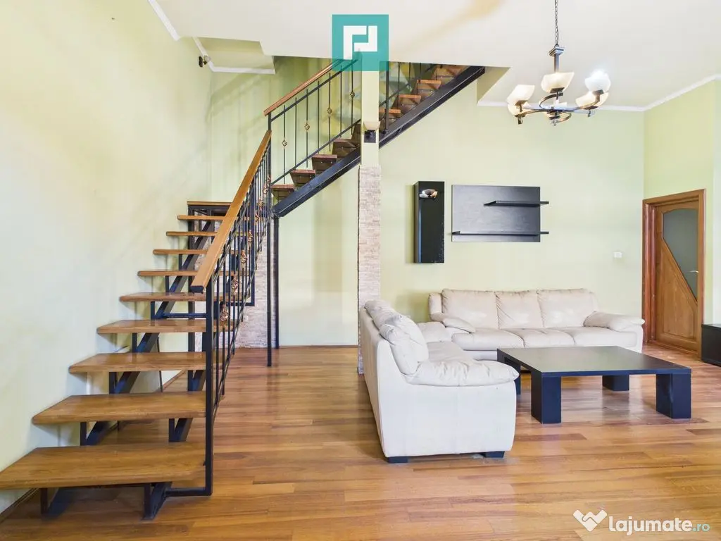 Apartament pe 3 niveluri - ultracentral, Arad 