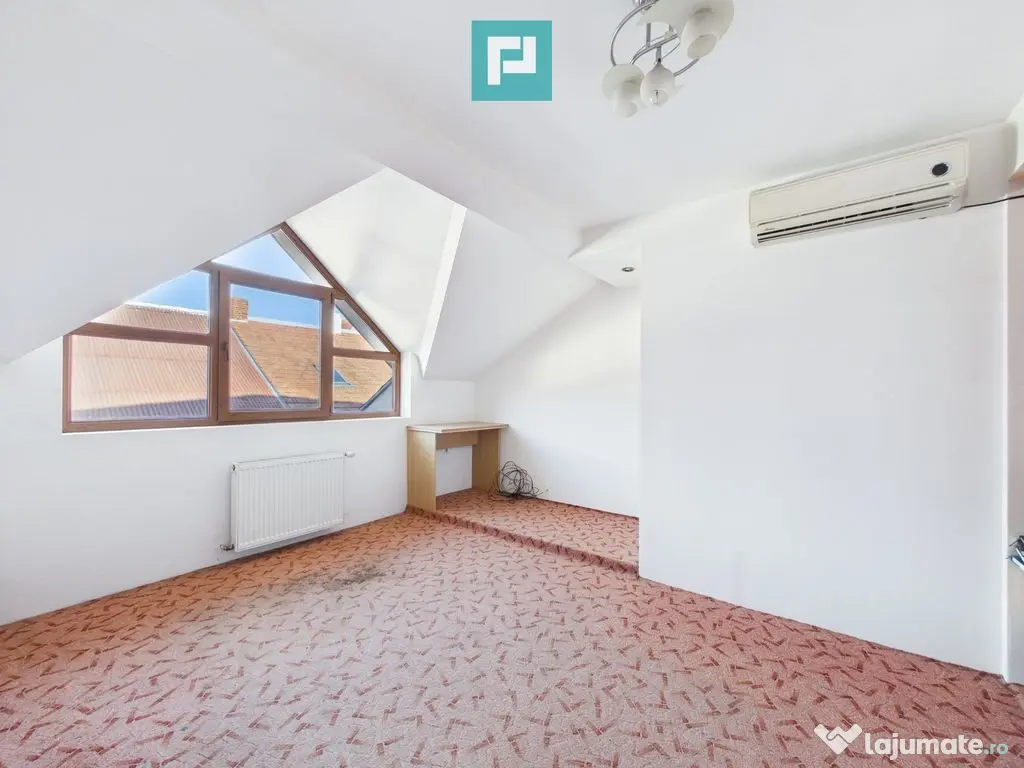 Apartament pe 3 niveluri - ultracentral, Arad 