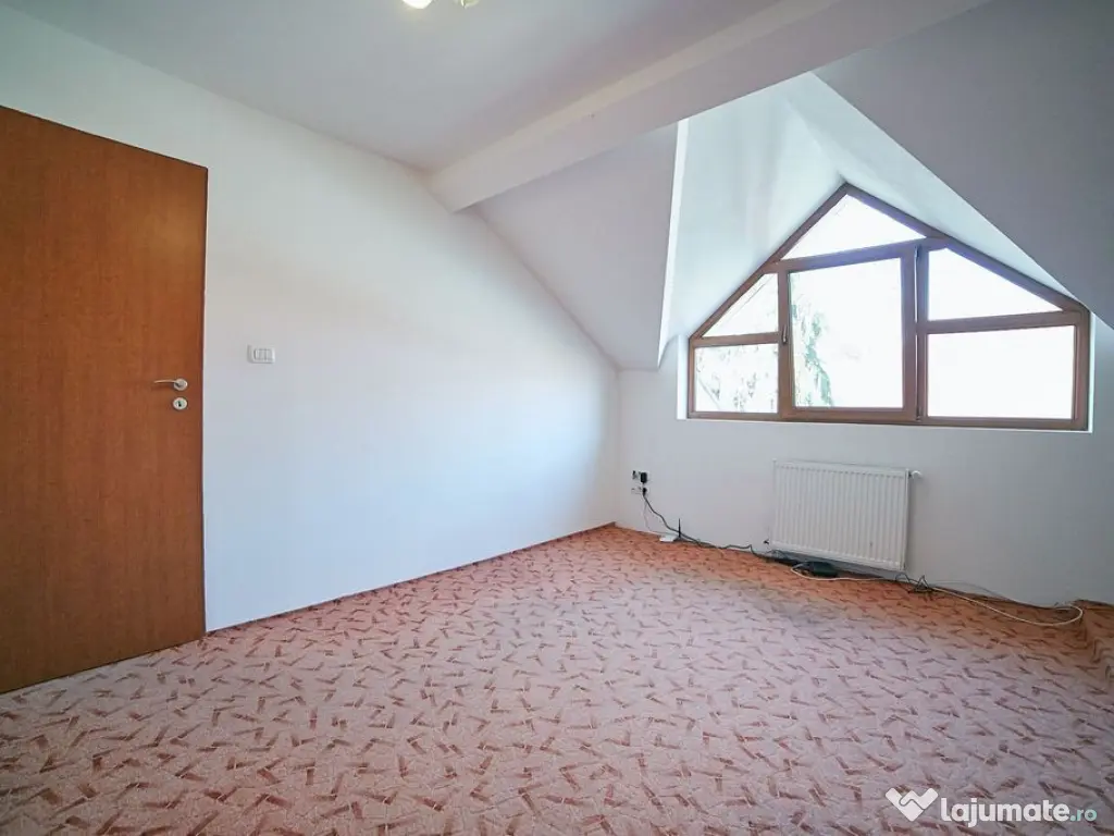 Apartament pe 3 niveluri - ultracentral, Arad 