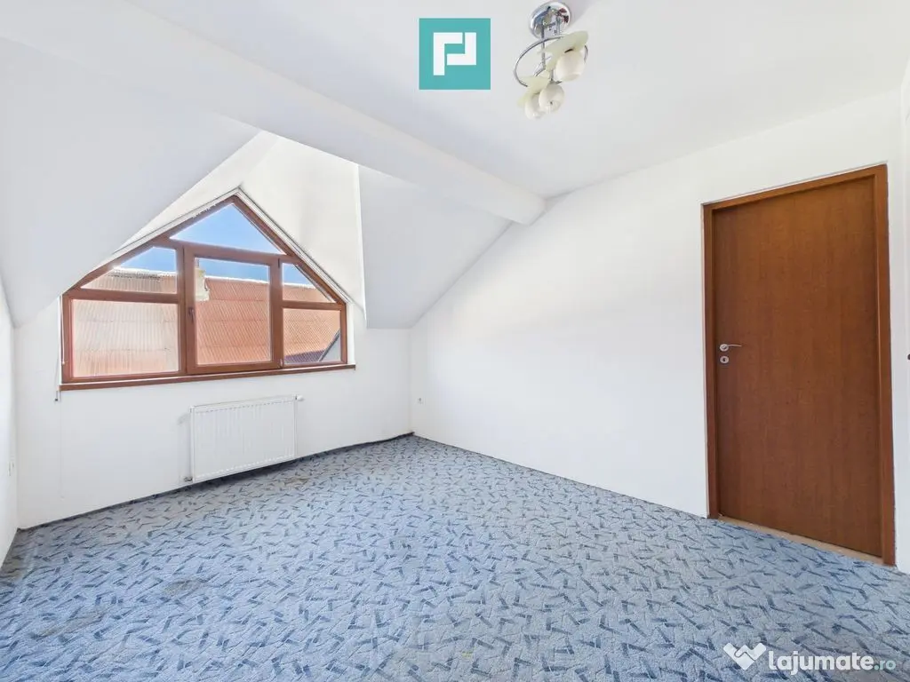 Apartament pe 3 niveluri - ultracentral, Arad 