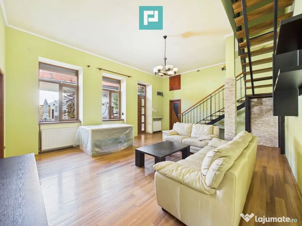 Apartament pe 3 niveluri - ultracentral, Arad 