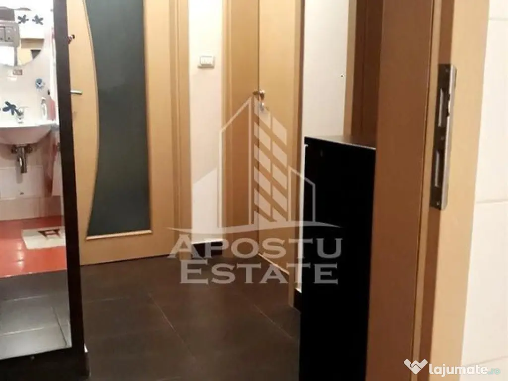 Apartament 2 camere , decomandat, zona Circumvalatiunii 