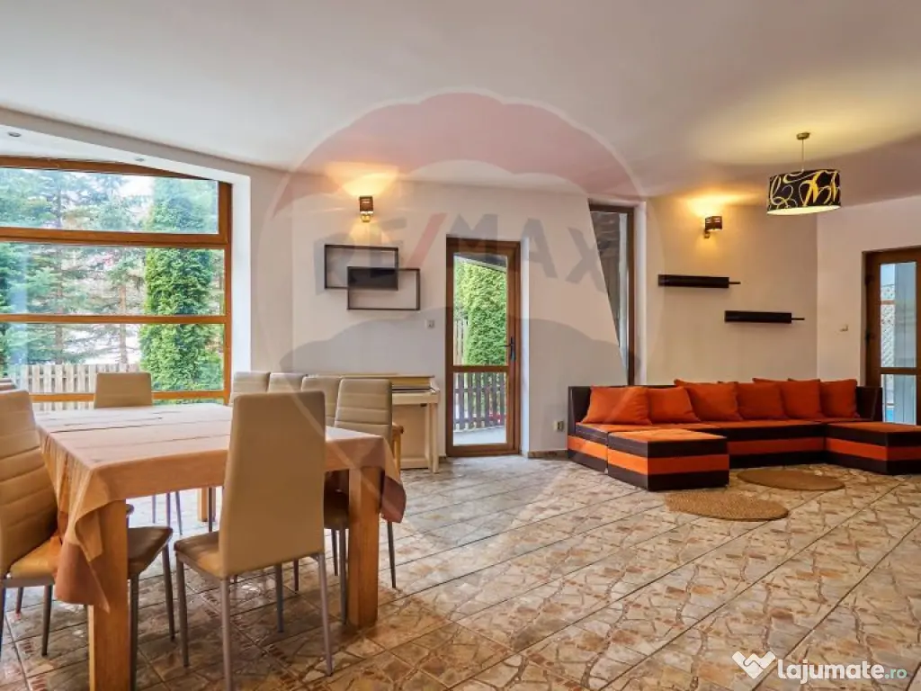 Vila/ Casa de vacanta Predeal/ piscina interioara !