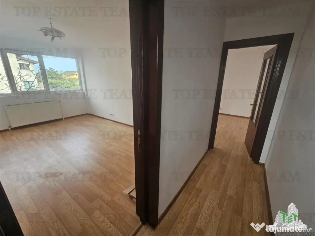 Cladire 9 incaperi (300mp utili) cu hala productie si depozi