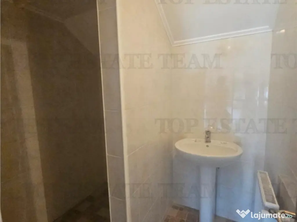 Cladire 9 incaperi (300mp utili) cu hala productie si depozi