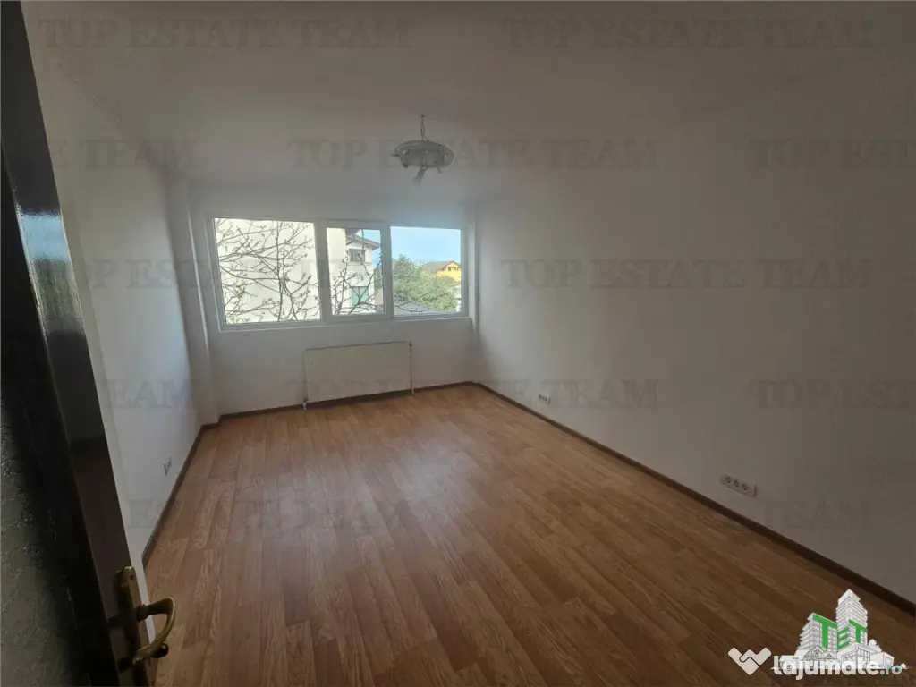 Cladire 9 incaperi (300mp utili) cu hala productie si depozi