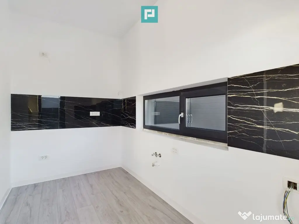 Duplex modern, pe parter, amplasat într-o zonă liniști...