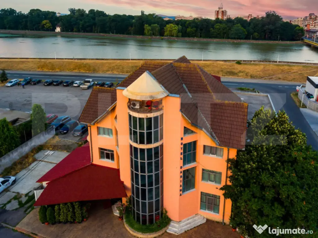 Motel + Sala de evenimente, fiecare avand suprafata de 750 m