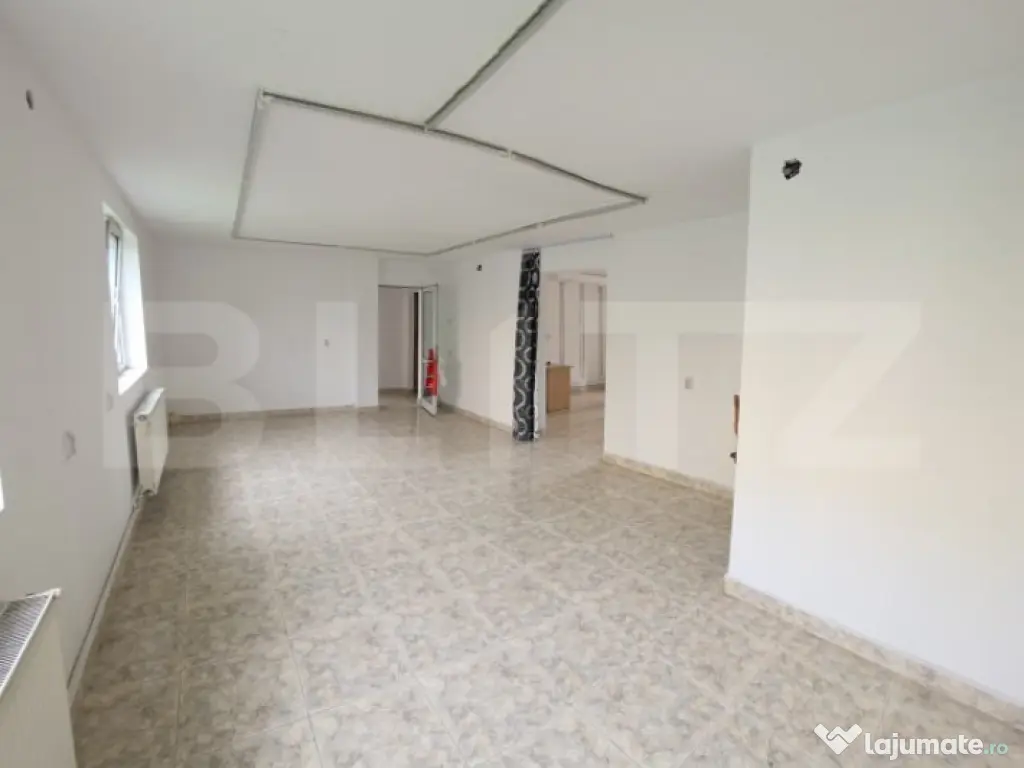 Spatiu comercial de vanzare, 85 mp, zona Decebal