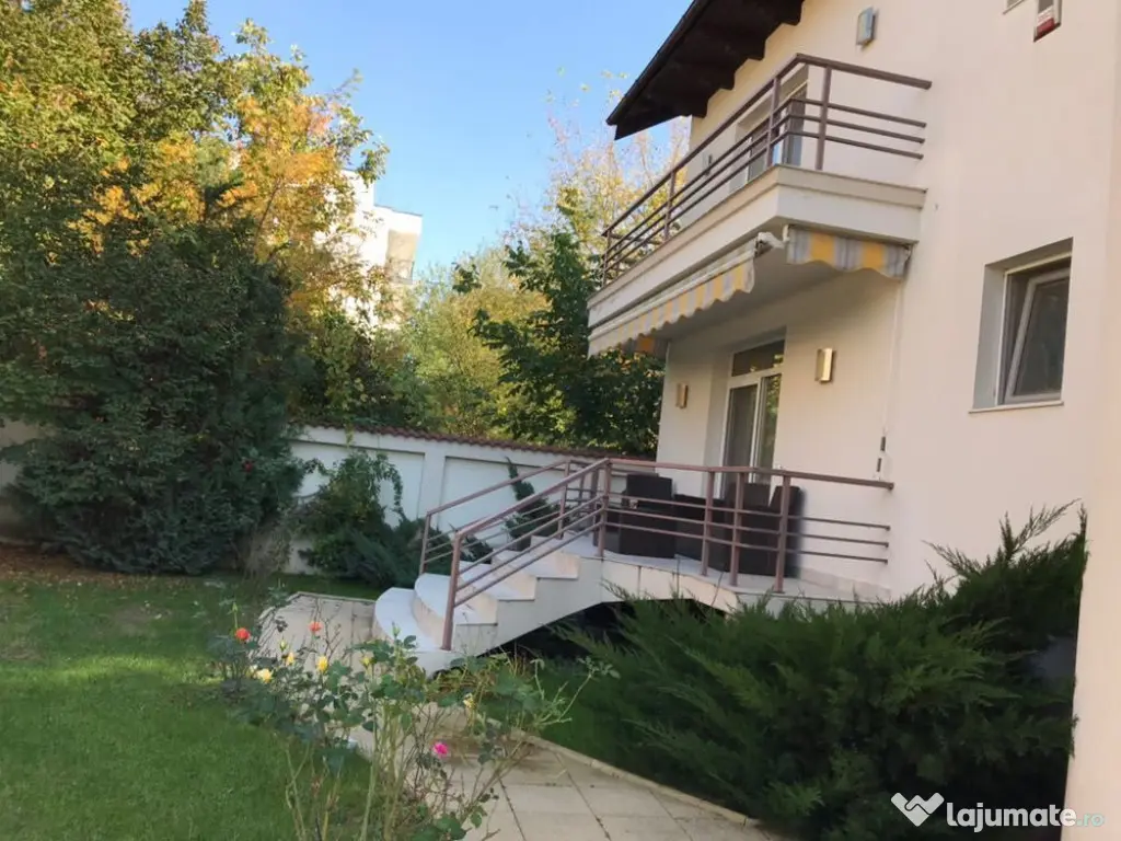 Vila Pipera D+P+1+M, 2004