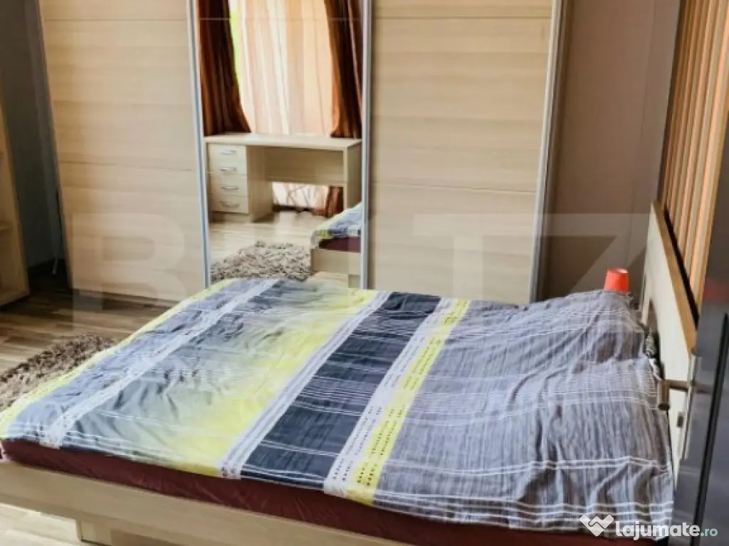 Apartament de vanzare, cu 2 camere, 54 mp, zona Cuza Voda