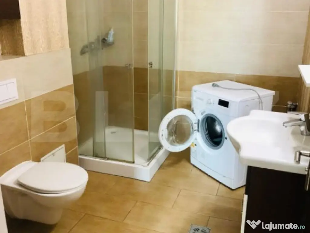 Apartament de vanzare, cu 2 camere, 54 mp, zona Cuza Voda