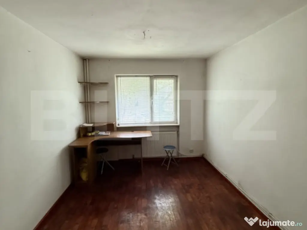 Apartament cu 3 camere, decomandat, zona George Enescu