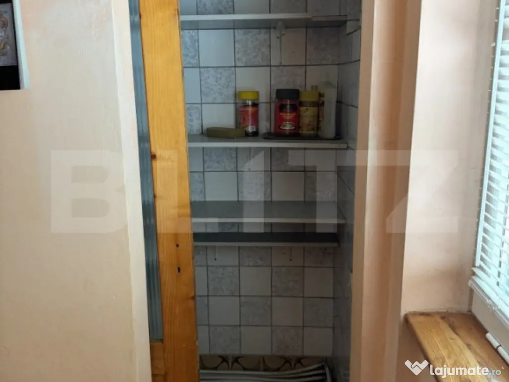 Apartament cu 3 camere, decomandat, zona George Enescu