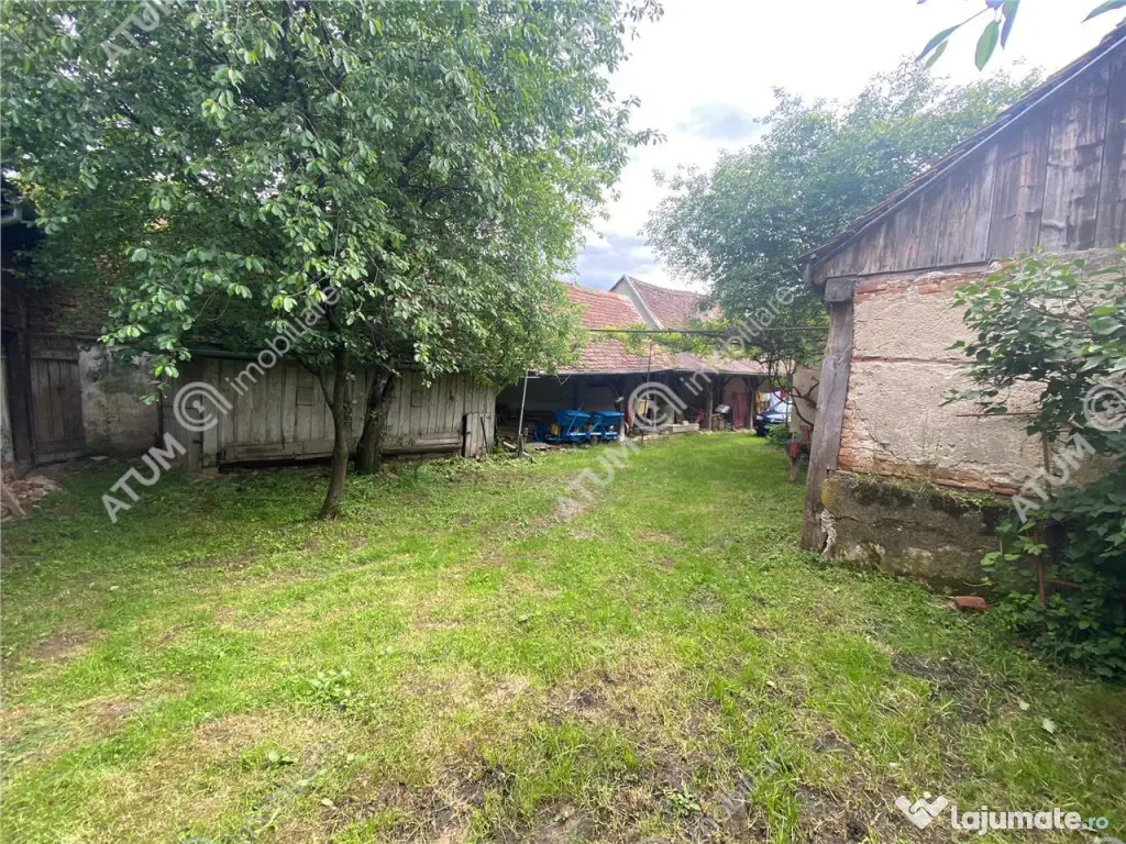 Casa cu 4 camere si anexe in comuna Mohu din Selimbar 