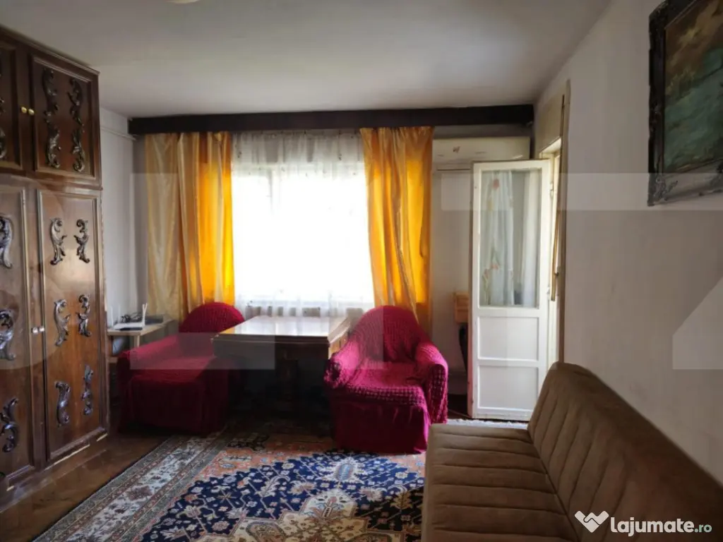 Apartament de vanzare, cu o camera, 40 mp, zona Take Ionesc