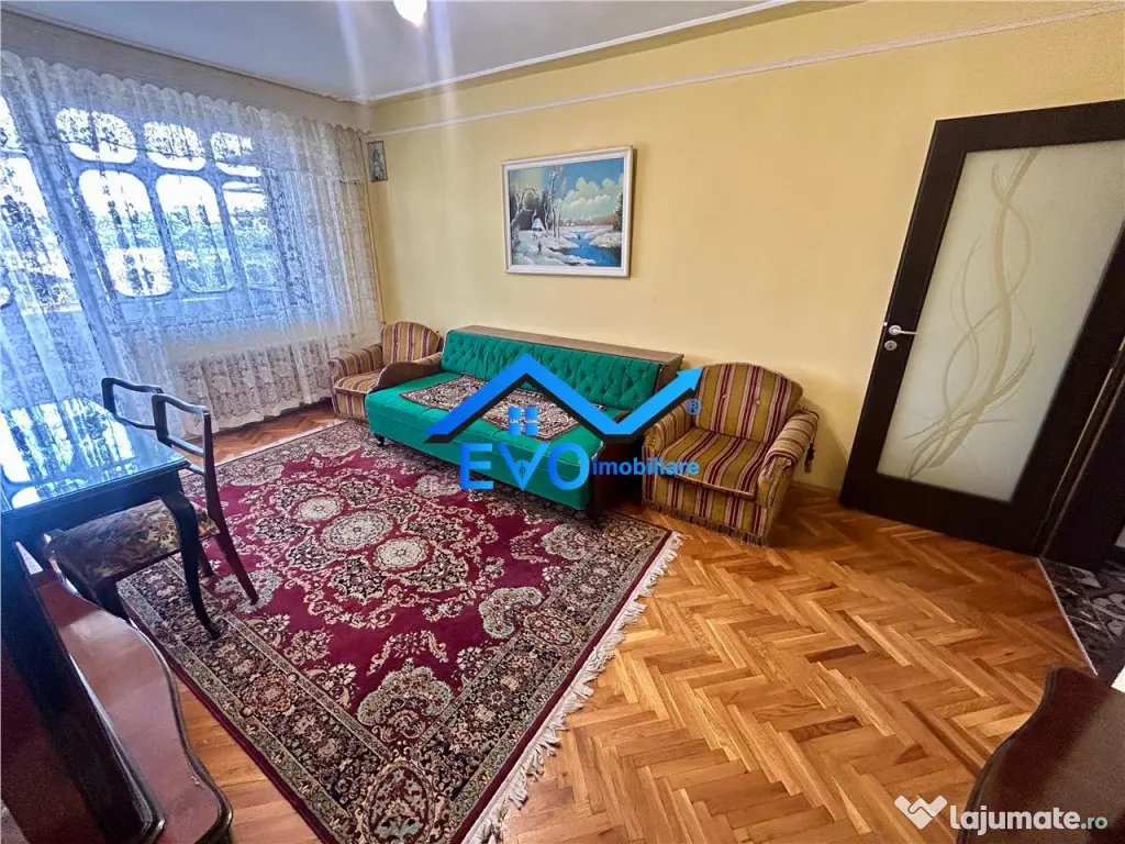 Apartament de inchiriat cu 3 camere, zona Alexandru cel Bun