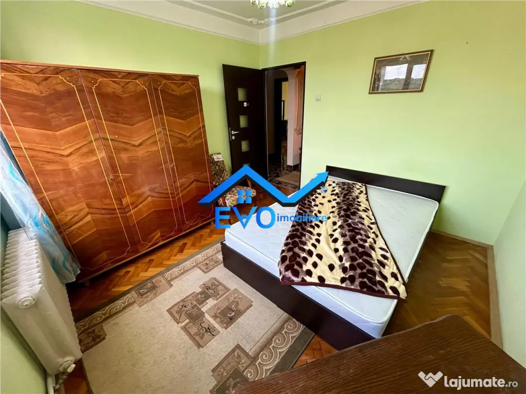 Apartament de inchiriat cu 3 camere, zona Alexandru cel Bun