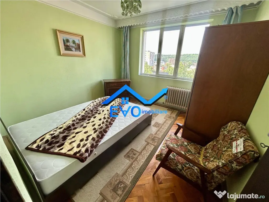 Apartament de inchiriat cu 3 camere, zona Alexandru cel Bun