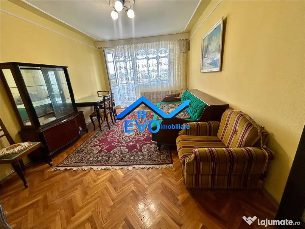 Apartament de inchiriat cu 3 camere, zona Alexandru cel Bun