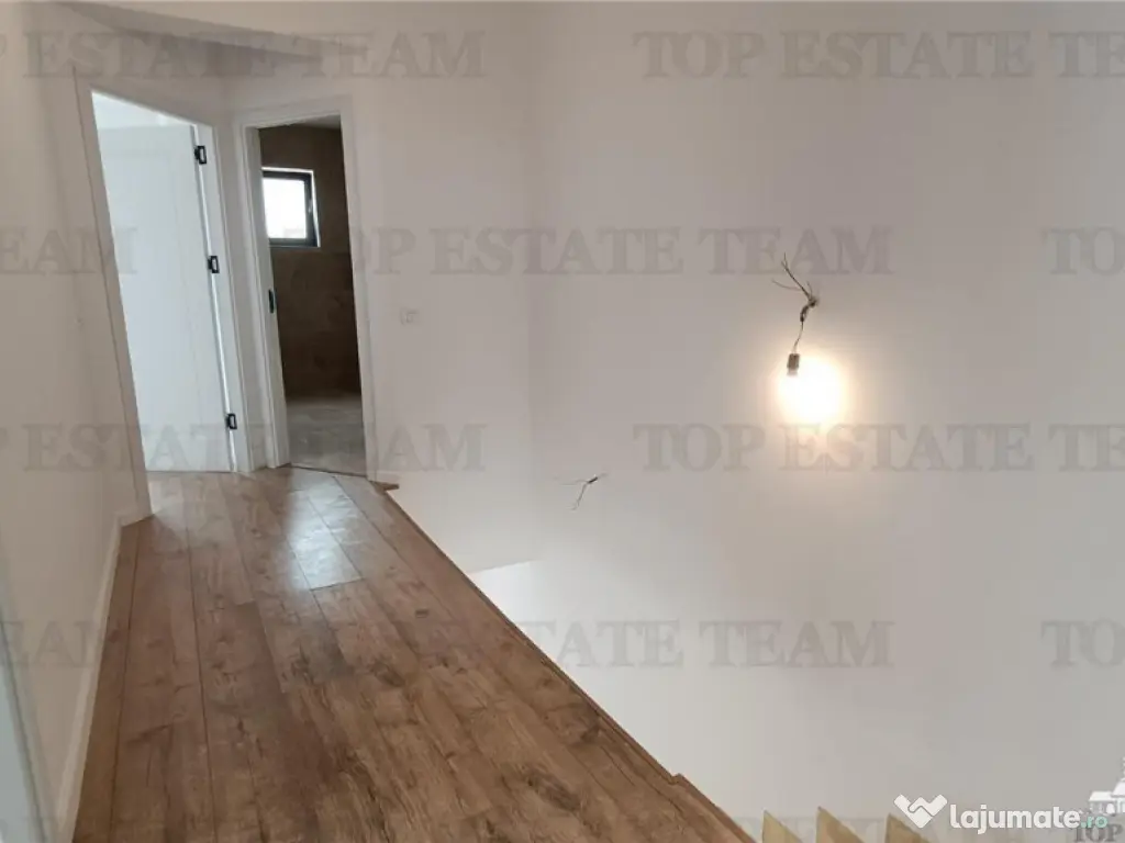 Duplex 4 camere in Tunari 