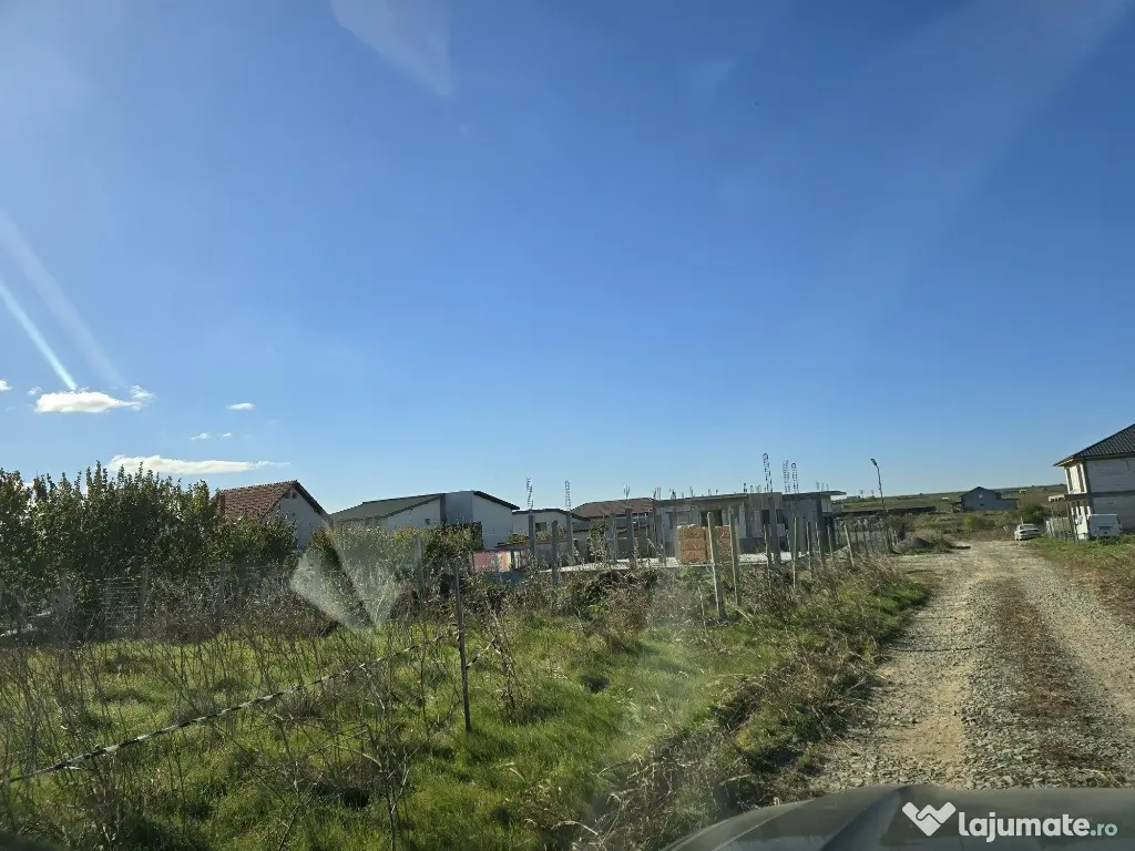 Anunturi vanzari terenuri in Lazu cu PUZ