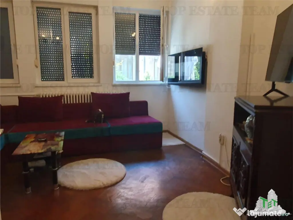 Spatiu extins central Liceul Mircea si Mare Constanta