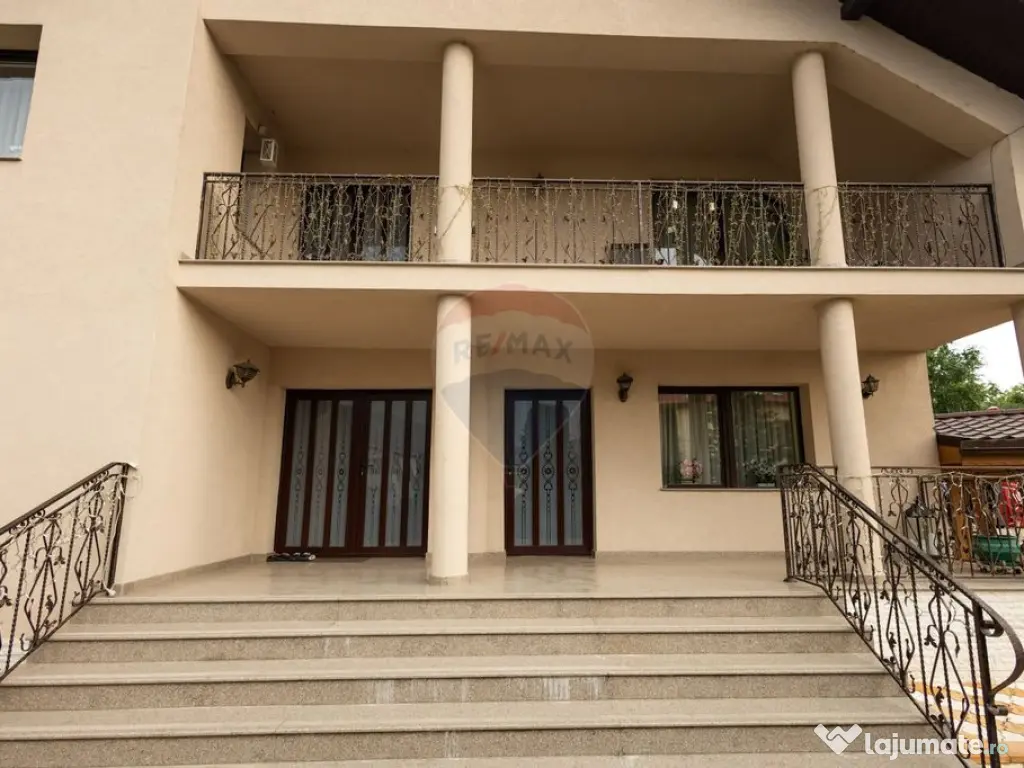 Casa spatioasa de vanzare