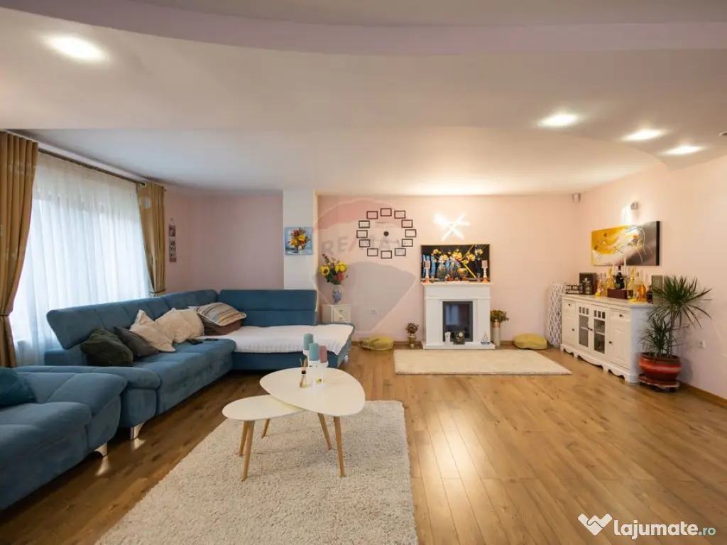 Casa spatioasa de vanzare