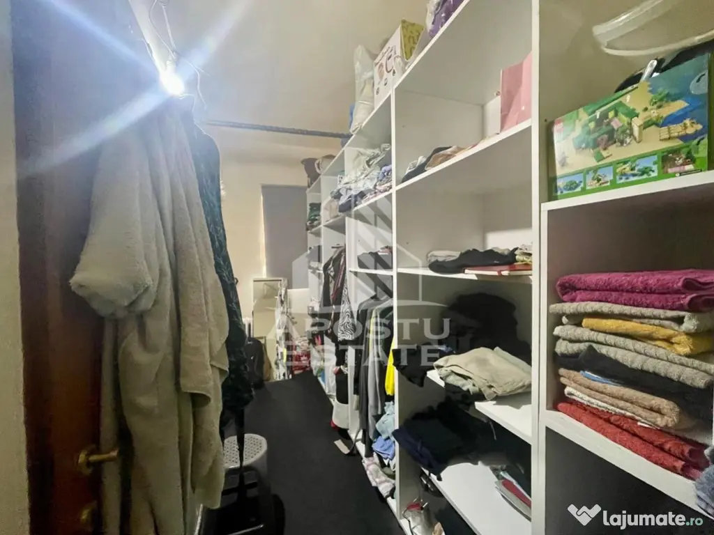 Casa cu 2 apartamente – zona Piata Catedralei 