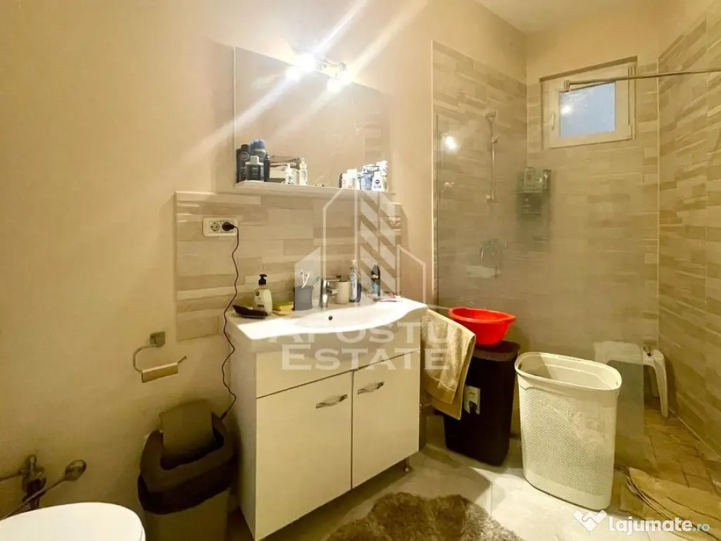 Casa cu 2 apartamente – zona Piata Catedralei 