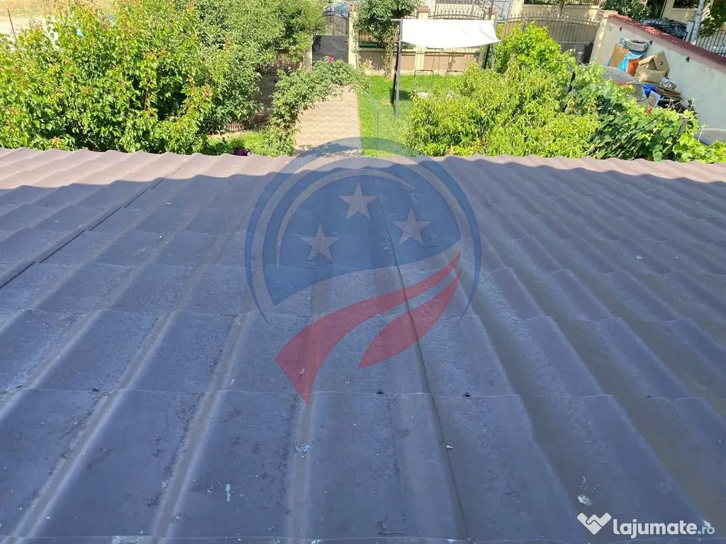 CASA DEOSEBITA APROAPE DE PROMENADA IN EUROCARTIER 