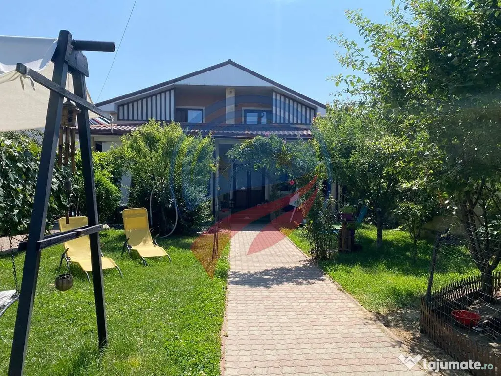 CASA DEOSEBITA APROAPE DE PROMENADA IN EUROCARTIER 