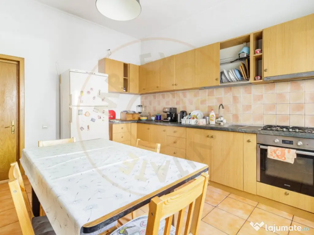 Vila 500mp rezidentiala/comerciala | Curte 590 mp 