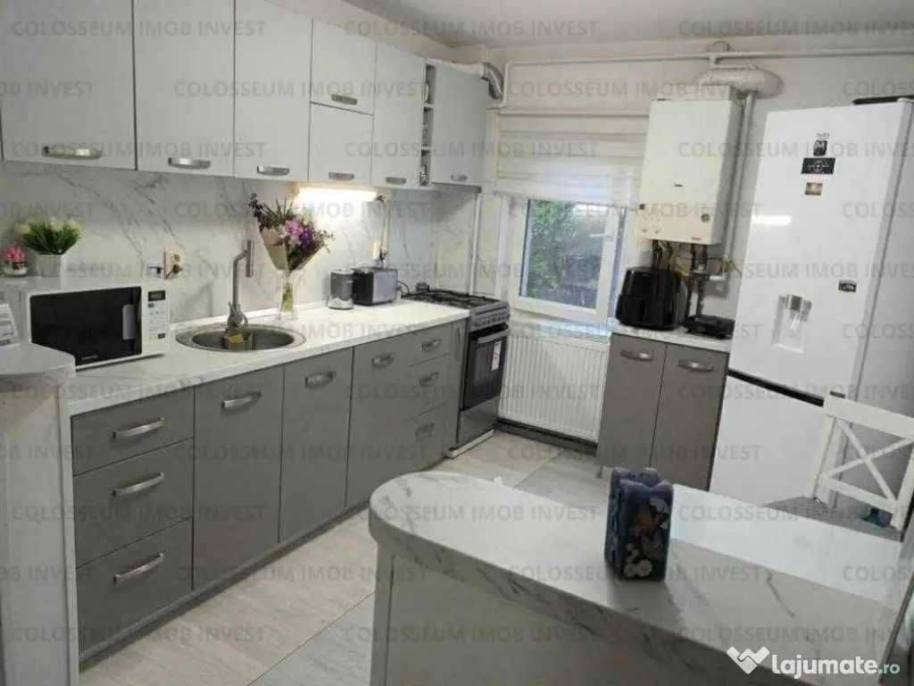 Apartament 3 camere, decomandat - zona Noua