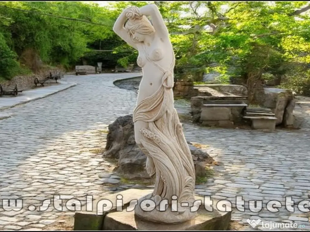 Statuetă fata erotică, galben patinat, model S26. 